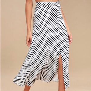 LULU’S BLACK & WHITE POLKA DOT MIDI SKIRT Size S